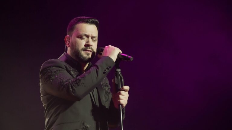 Lucas Sugo vuelve a encender UMMA con su cumbia romántica